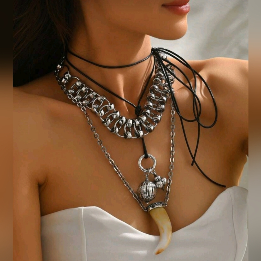 NWT Multilayer Stacked Link Choker Animal Horn & Leather Pendant Silver Necklace - Picture 4 of 15